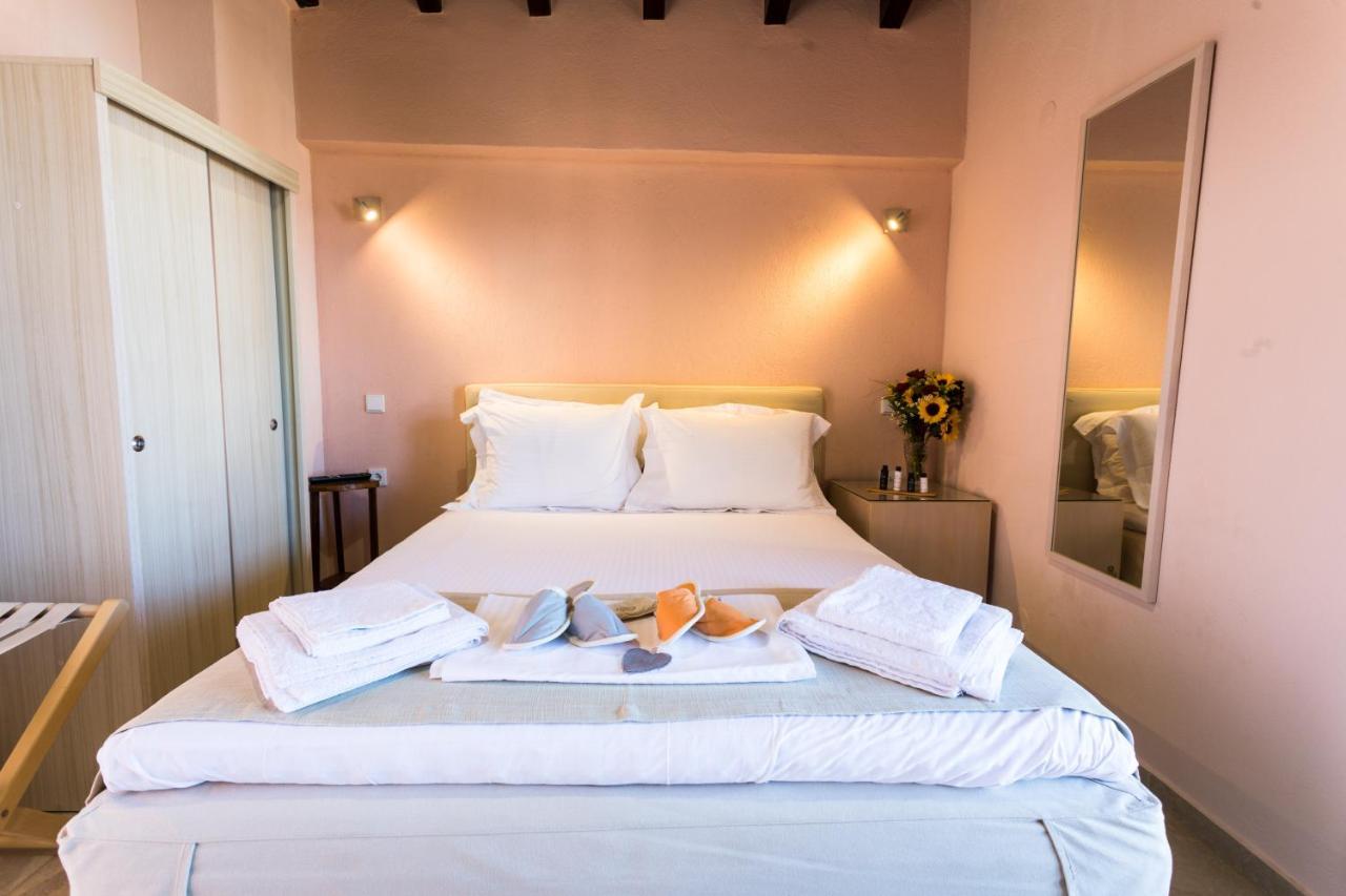 Helianthus Guesthouse Amolianí Eksteriør bilde