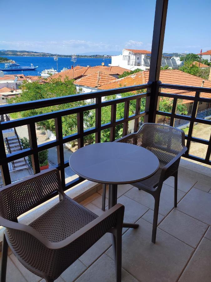 Helianthus Guesthouse Amolianí Eksteriør bilde