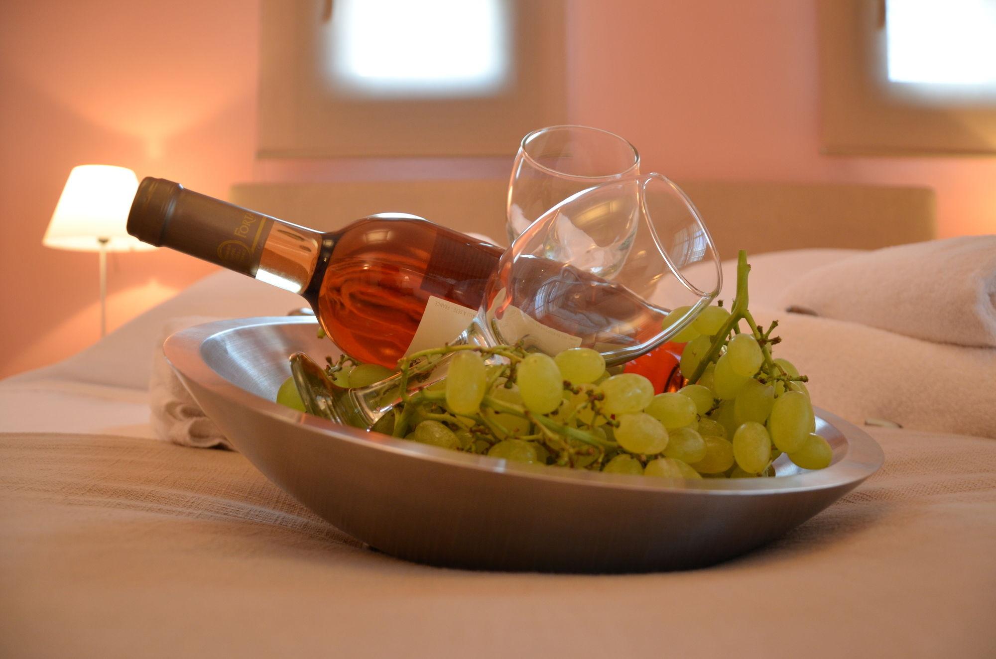 Helianthus Guesthouse Amolianí Eksteriør bilde